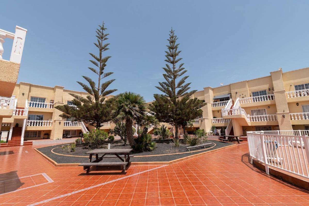 Appartement Nuevo!!! Recién reformado con piscina y parking à Caleta de Fuste Extérieur photo