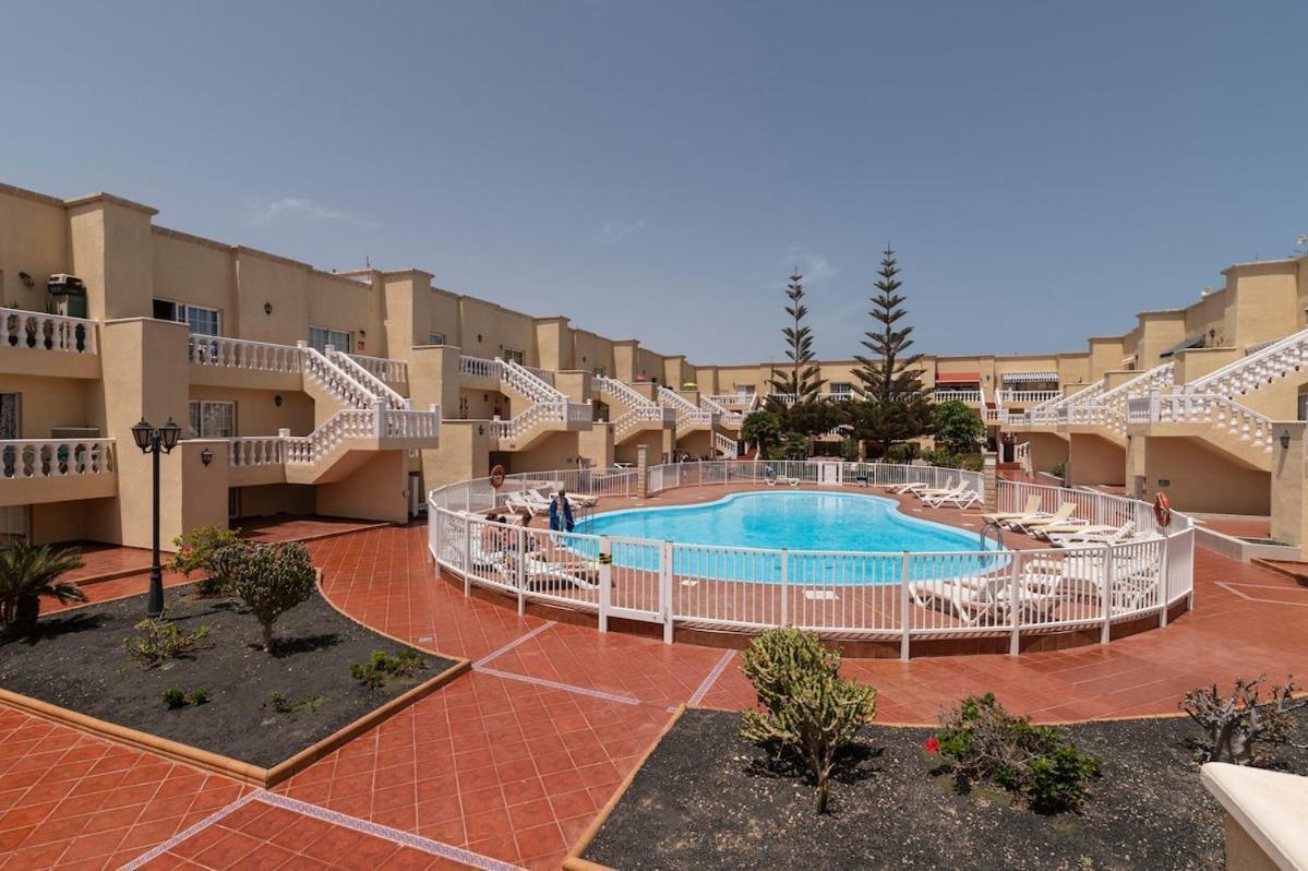 Appartement Nuevo!!! Recién reformado con piscina y parking à Caleta de Fuste Extérieur photo