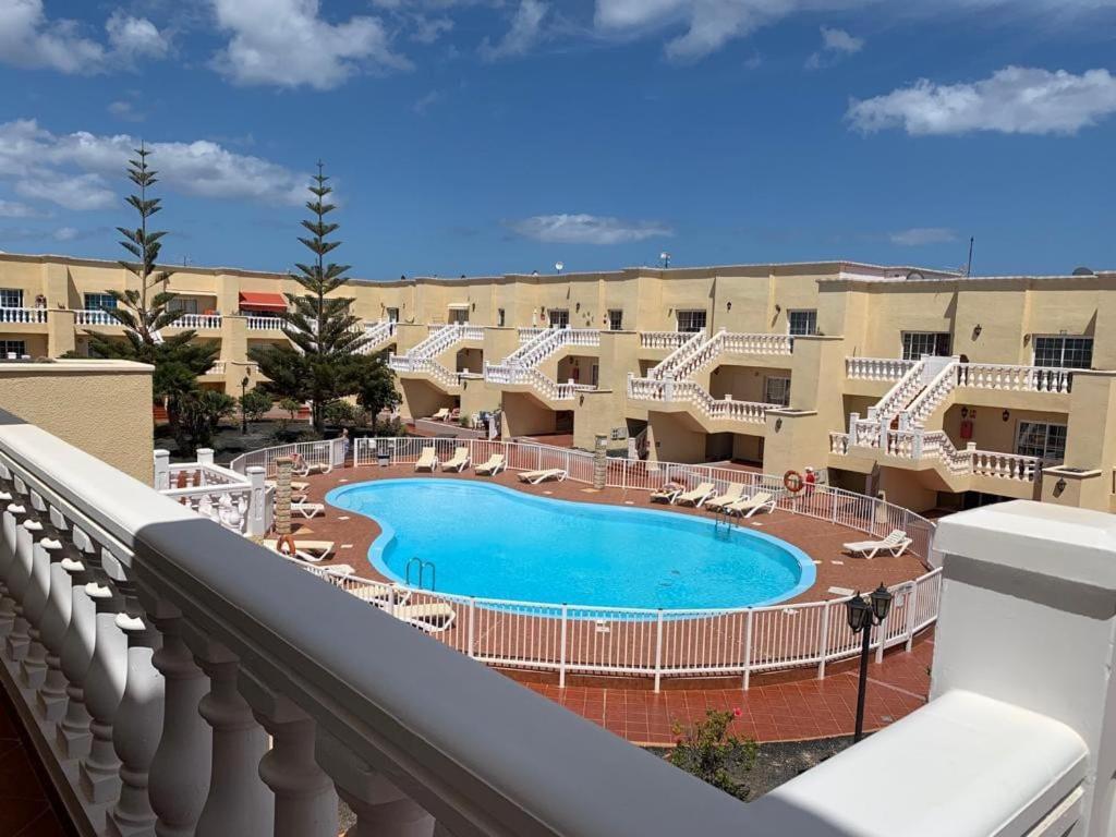 Appartement Nuevo!!! Recién reformado con piscina y parking à Caleta de Fuste Extérieur photo