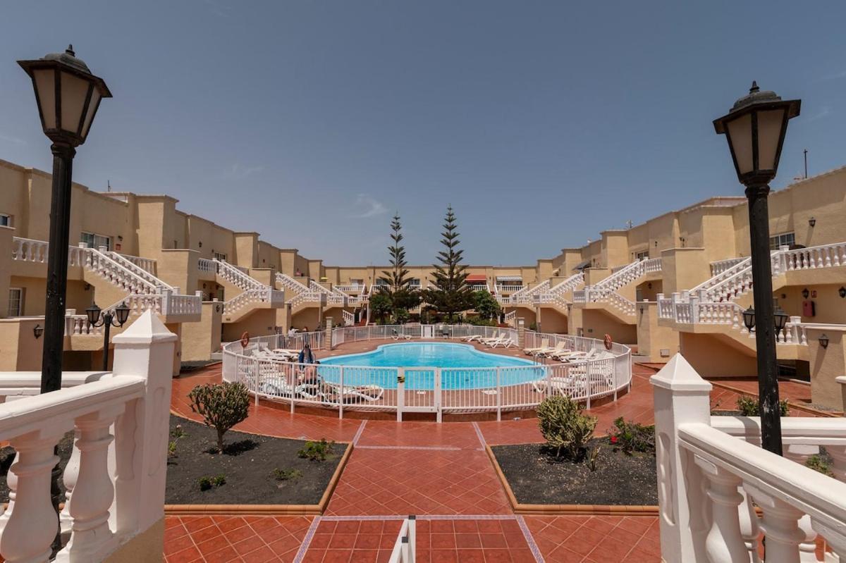 Appartement Nuevo!!! Recién reformado con piscina y parking à Caleta de Fuste Extérieur photo
